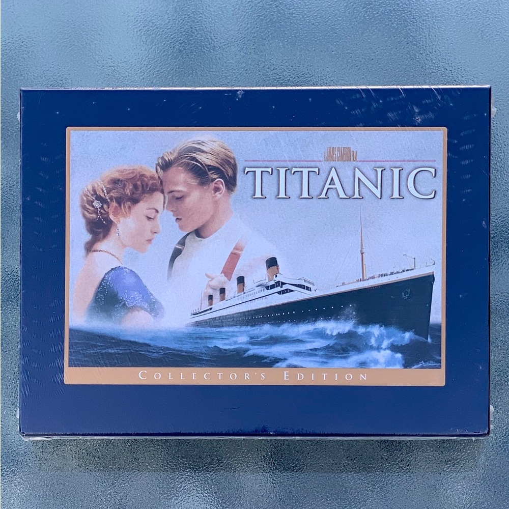 Titanic Movie Collector's Edition VHS Box Gift Set